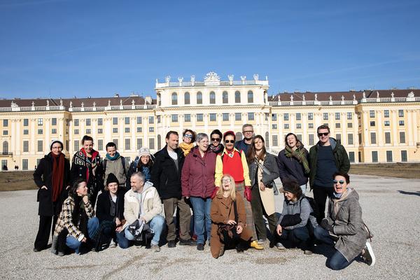 Barbara Kraus: Johnny geht spazieren (15.2.2020, Schlosspark Schönbrunn) https://tqw.at/event/johnny-geht-spazieren-kraus | Foto: eseL Foto: eSeL.at - Lorenz Seidler