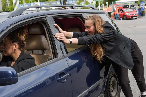 KÖR: Mein letztes Auto (Tankstelle, Triester Strasse 104, 18.7.) https://esel.at/termin/106264 | Foto: eSeL.at Joanna Pianka Foto: eSeL.at - Joanna Pianka