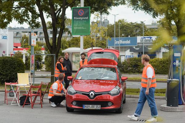 KÖR: Mein letztes Auto (Tankstelle, Triester Strasse 104, 18.7.) https://esel.at/termin/106264 | Foto: eSeL.at Joanna Pianka Foto: eSeL.at - Joanna Pianka