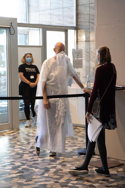 Parallel Vienna 2020 (Rudolf Sallinger Platz 3, 22.- 27.9.2020) https://esel.at/termin/105920 | Foto: eSeL Foto: eSeL.at - Lorenz Seidler