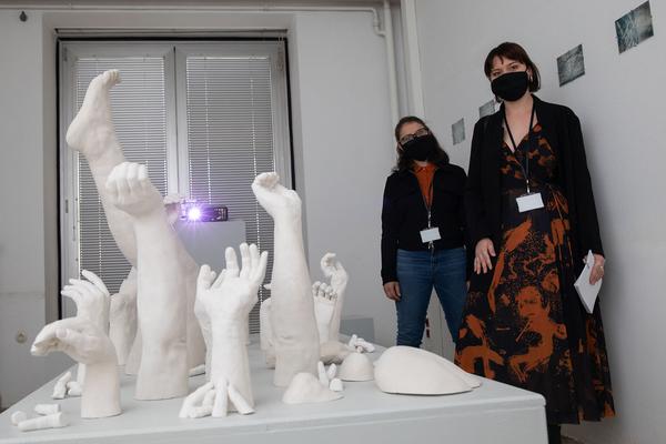 Parallel Vienna 2020 (Rudolf Sallinger Platz 3, 22.- 27.9.2020) https://esel.at/termin/105920 | Foto: eSeL Foto: eSeL.at - Lorenz Seidler