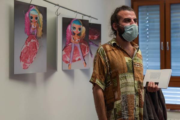 Parallel Vienna 2020 (Rudolf Sallinger Platz 3, 22.- 27.9.2020) https://esel.at/termin/105920 | Foto: eSeL.at - Joanna Pianka