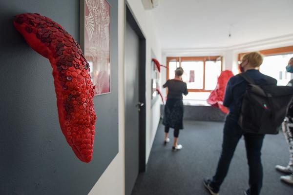 Parallel Vienna 2020 (Rudolf Sallinger Platz 3, 22.- 27.9.2020) https://esel.at/termin/105920 | Foto: eSeL.at - Joanna Pianka