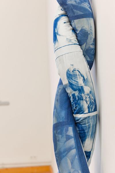 Akademie der Bildenden Künste Wien: Esther Abiona @ Parcours. Abschlussarbeiten 2020 (akbild @ Kurzbauergasse 9, 12.12./14.12./15.12.2020) https://www.akbild.ac.at/Portal/universitaet/aktuelles/presse/0000000000000000001 | Foto: eSeL.at - Joanna Pianka
