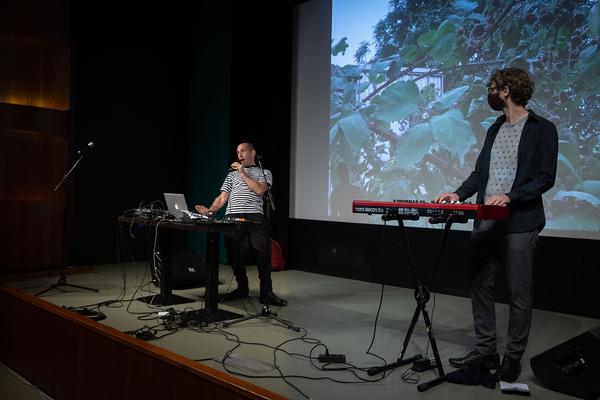 Belvedere 21: Public Program "Kiss and tell" (17.9.2020) https://www.belvedere.at/public-program-gemeinsame-wagnisse | Foto: eSeL Foto: eSeL.at - Lorenz Seidler
