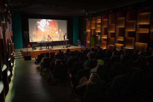 Belvedere 21: Public Program "Kiss and tell" (17.9.2020) https://www.belvedere.at/public-program-gemeinsame-wagnisse | Foto: eSeL Foto: eSeL.at - Lorenz Seidler