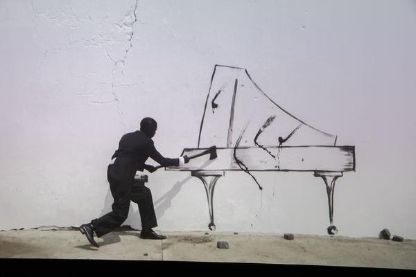 Kunsthalle Krems: Robin Rhode. Memory is The Weapon (1.7. -  1.11.2020)  https://www.kunsthalle.at/de/ausstellungen/18-robin-rhode-memory-is-the-weapon | Foto: eSeL Foto: eSeL.at - Lorenz Seidler