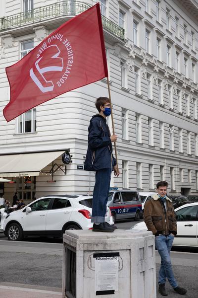 Karl Lueger Denkmal: Lueger links liegen lassen (5.10. - 11.10.2020) https://esel.at/termin/107171 | Foto: eSeL Foto: eSeL.at - Lorenz Seidler