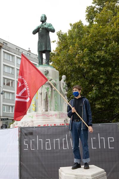 Karl Lueger Denkmal: Lueger links liegen lassen (5.10. - 11.10.2020) https://esel.at/termin/107171 | Foto: eSeL Foto: eSeL.at - Lorenz Seidler