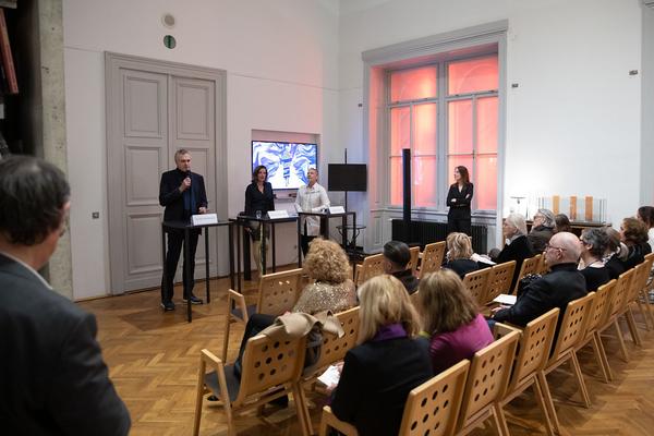 MAK: Show Off. Austrian Fashion Design (14.2. - 12.7.2020, Eröffnung) https://www.mak.at/showoff | Foto: eSeL Foto: eSeL.at - Lorenz Seidler