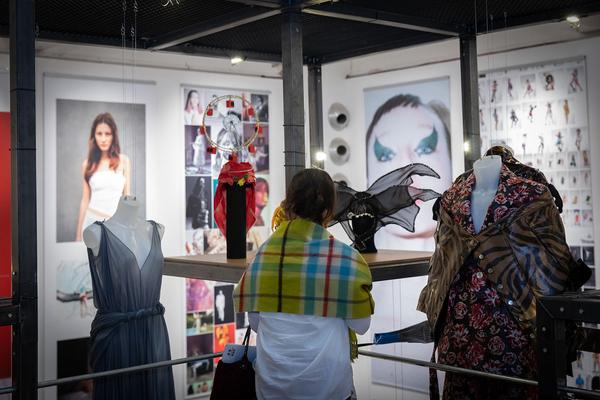 MAK: Show Off. Austrian Fashion Design (14.2. - 12.7.2020, Eröffnung) https://www.mak.at/showoff | Foto: eSeL Foto: eSeL.at - Lorenz Seidler