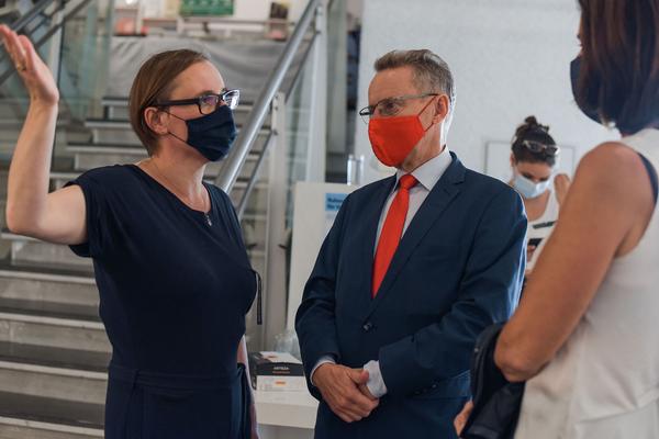 Sprachspiel. Biennale West: 425 Jahre Wiener Gruppe. (Alte Schieberkammer, 18.9.2020) https://esel.at/termin/106789 | Foto: eSeL.at - Joanna Pianka Foto: eSeL.at - Joanna Pianka