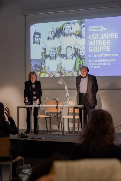 Sprachspiel. Biennale West: 425 Jahre Wiener Gruppe. (Alte Schieberkammer, 18.9.2020) https://esel.at/termin/106789 | Foto: eSeL.at - Joanna Pianka Foto: eSeL.at - Joanna Pianka