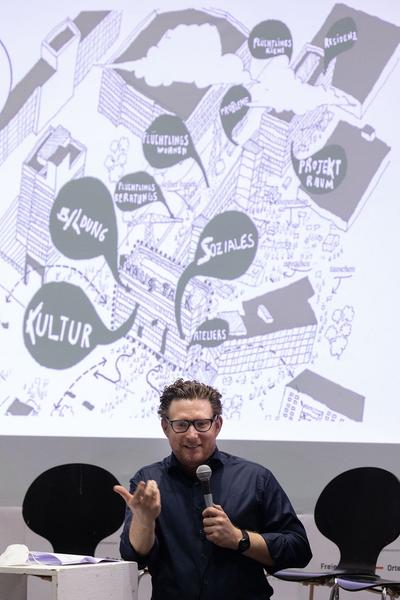 Symposium: Martin Schwegmann @ Freie Szene - Orte Schaffen. Räume und Infrastrukturen für Kunst und Kultur in Wien (4.9.2020, Semperdepot) https://freietheater.at/blog_entry/internationales-symposium-das-programm | Foto: eSeL Foto: eSeL.at - Lorenz Seidler