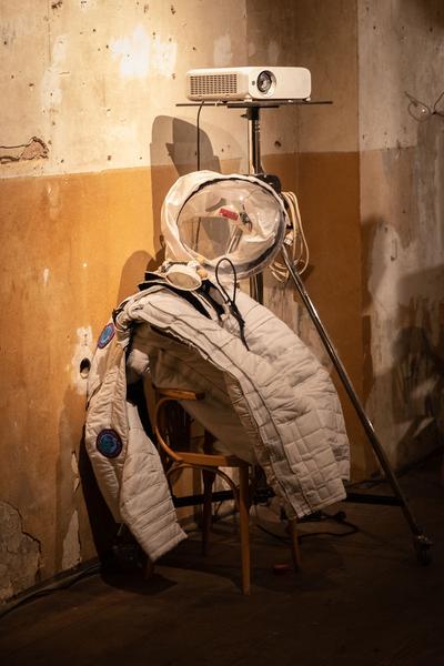 Nomad Theatre. Habitat - Realisimulation einer Mission (Spitzer, 6.11.2020) http://nomad-theatre.eu/15035785.0 | Foto: eSeL Foto: eSeL.at - Lorenz Seidler