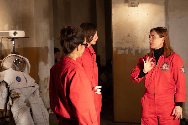 Nomad Theatre. Habitat - Realisimulation einer Mission (Spitzer, 6.11.2020) http://nomad-theatre.eu/15035785.0 | Foto: eSeL Foto: eSeL.at - Lorenz Seidler