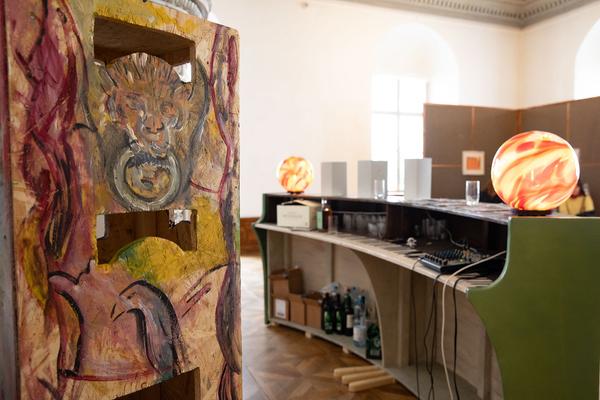 Heiligenkreuzer Hof: Unter Flaschen - Die Fledermaus in der Bar du Bois (14.5. - 27.6.2020) https://esel.at/termin/105182 | Foto: eSeL Foto: eSeL.at - Lorenz Seidler