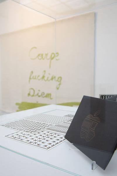 Secession: Verena Dengler. Die Galeristin und der schöne Antikapitalist auf der Gothic G’stettn (Corona Srezessionsession Dengvid-20 🙂) (2.7. - 6.9.2020) https://esel.at/termin/106124 | Foto: eSeL Foto: eSeL.at - Lorenz Seidler
