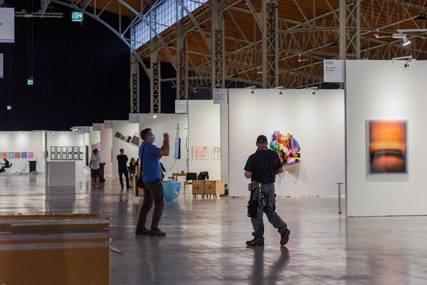Vienna Contemporary 2020 (Marx Halle, 24.9. - 27.9.2020) https://esel.at/termin/104490 | Foto: eSeL Foto: eSeL.at - Joanna Pianka
