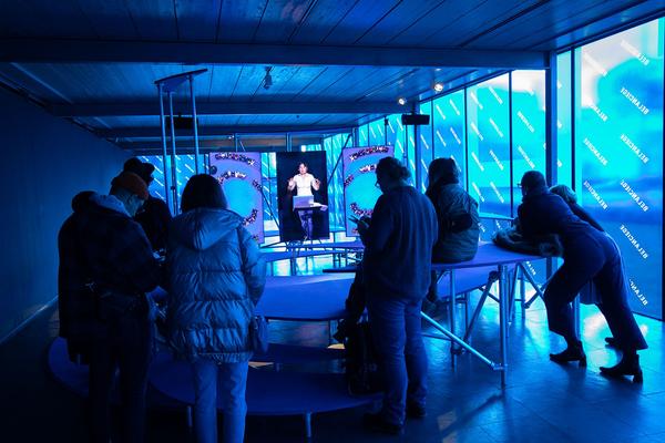Kunsthalle Wien: … von Brot, Wein, Autos, Sicherheit und Frieden (Karlsplatz, 8.3.2020, Eröffnung) https://kunsthallewien.at/veranstaltung/von-brot-wein-autos-sicherheit-und-frieden | Foto: eSeL Foto: eSeL.at - Lorenz Seidler