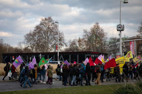 Kunsthalle Wien: … von Brot, Wein, Autos, Sicherheit und Frieden (Karlsplatz, 8.3.2020, Eröffnung) https://kunsthallewien.at/veranstaltung/von-brot-wein-autos-sicherheit-und-frieden | Foto: eSeL Foto: eSeL.at - Lorenz Seidler