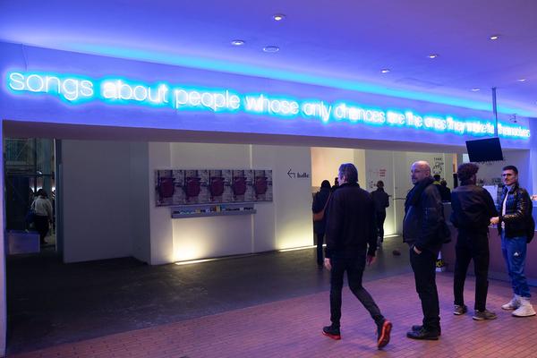 Kunsthalle Wien: … von Brot, Wein, Autos, Sicherheit und Frieden (8.3.2020, Eröffnung) https://kunsthallewien.at/veranstaltung/von-brot-wein-autos-sicherheit-und-frieden | Foto: eSeL Foto: eSeL.at - Lorenz Seidler