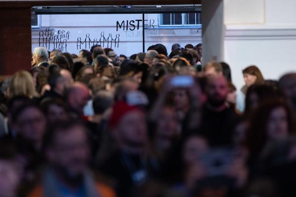 Kunsthalle Wien: … von Brot, Wein, Autos, Sicherheit und Frieden (MuseumsQuartier, 8.3.2020, Eröffnung) https://kunsthallewien.at/veranstaltung/von-brot-wein-autos-sicherheit-und-frieden | Foto: eSeL Foto: eSeL.at - Lorenz Seidler
