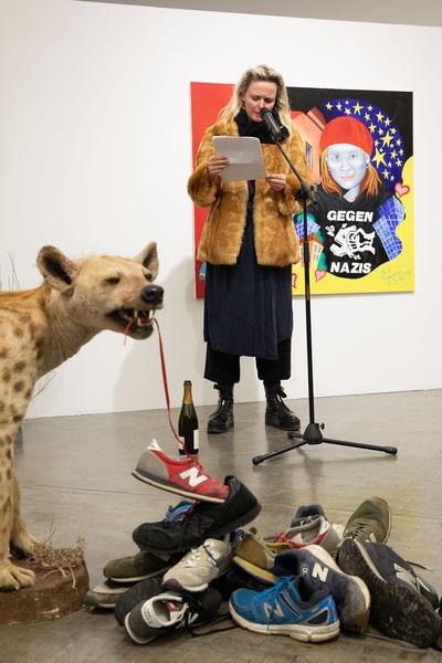 Kunsthalle Wien:  Wiener Grippe @… von Brot, Wein, Autos, Sicherheit und Frieden (8.3.2020, Eröffnung) https://kunsthallewien.at/veranstaltung/von-brot-wein-autos-sicherheit-und-frieden | Foto: eSeL Foto: eSeL.at - Lorenz Seidler