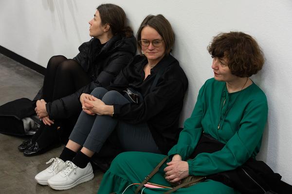 Kunsthalle Wien:  Wiener Grippe @… von Brot, Wein, Autos, Sicherheit und Frieden (8.3.2020, Eröffnung) https://kunsthallewien.at/veranstaltung/von-brot-wein-autos-sicherheit-und-frieden | Foto: eSeL Foto: eSeL.at - Lorenz Seidler