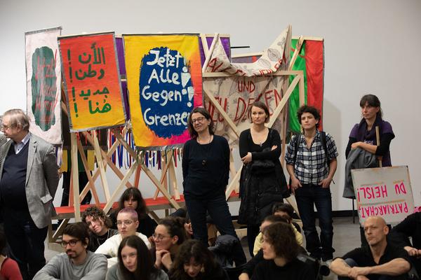 Kunsthalle Wien:  Wiener Grippe @… von Brot, Wein, Autos, Sicherheit und Frieden (8.3.2020, Eröffnung) https://kunsthallewien.at/veranstaltung/von-brot-wein-autos-sicherheit-und-frieden | Foto: eSeL Foto: eSeL.at - Lorenz Seidler