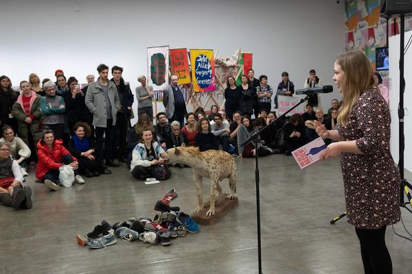 Kunsthalle Wien:  Wiener Grippe @… von Brot, Wein, Autos, Sicherheit und Frieden (8.3.2020, Eröffnung) https://kunsthallewien.at/veranstaltung/von-brot-wein-autos-sicherheit-und-frieden | Foto: eSeL Foto: eSeL.at - Lorenz Seidler