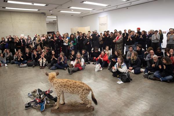 Kunsthalle Wien:  Wiener Grippe @… von Brot, Wein, Autos, Sicherheit und Frieden (8.3.2020, Eröffnung) https://kunsthallewien.at/veranstaltung/von-brot-wein-autos-sicherheit-und-frieden | Foto: eSeL Foto: eSeL.at - Lorenz Seidler