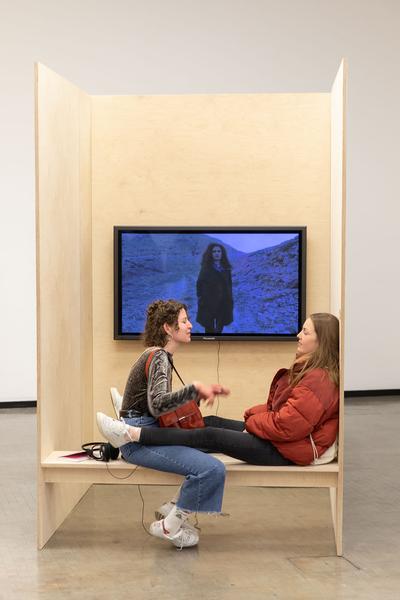 Kunsthalle Wien: … von Brot, Wein, Autos, Sicherheit und Frieden (8.3.2020, Eröffnung) https://kunsthallewien.at/veranstaltung/von-brot-wein-autos-sicherheit-und-frieden | Foto: eSeL Foto: eSeL.at - Lorenz Seidler