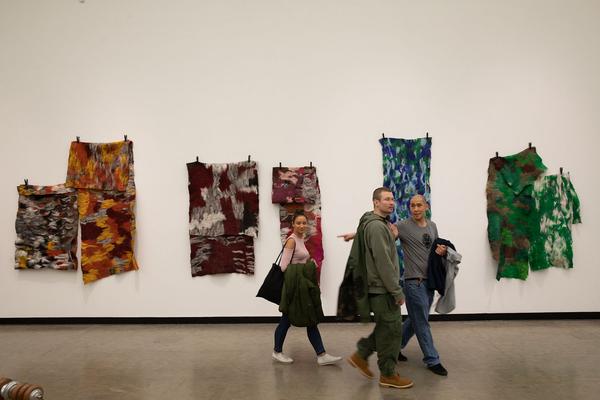 Kunsthalle Wien: … von Brot, Wein, Autos, Sicherheit und Frieden (8.3.2020, Eröffnung) https://kunsthallewien.at/veranstaltung/von-brot-wein-autos-sicherheit-und-frieden | Foto: eSeL Foto: eSeL.at - Lorenz Seidler