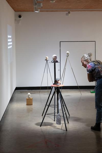 Kunsthalle Wien: … von Brot, Wein, Autos, Sicherheit und Frieden (8.3.2020, Eröffnung) https://kunsthallewien.at/veranstaltung/von-brot-wein-autos-sicherheit-und-frieden | Foto: eSeL Foto: eSeL.at - Lorenz Seidler