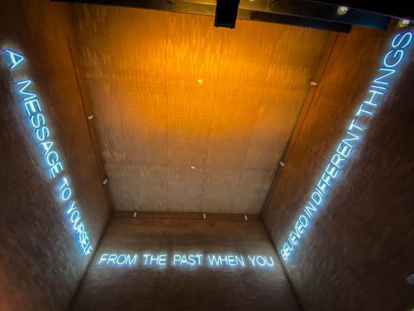 Kunsthalle Wien: … von Brot, Wein, Autos, Sicherheit und Frieden (8.3.2020, Eröffnung) https://kunsthallewien.at/veranstaltung/von-brot-wein-autos-sicherheit-und-frieden | Foto: eSeL