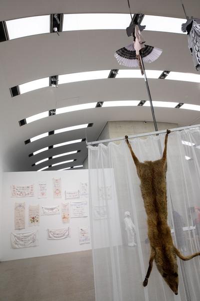 Kunsthalle Wien: … von Brot, Wein, Autos, Sicherheit und Frieden (8.3.2020, Eröffnung) https://kunsthallewien.at/veranstaltung/von-brot-wein-autos-sicherheit-und-frieden | Foto: eSeL Foto: eSeL.at - Lorenz Seidler