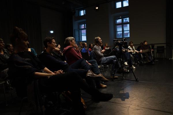 Tanzquartier Wien: Wir gehen erst, wenn wir gekommen sind. Ein Gespräch über 30 Jahre künstlerische Arbeit von Barbara Kraus. (22.2.2020) https://esel.at/termin/104944 | Foto: eSeL Foto: eSeL.at - Lorenz Seidler