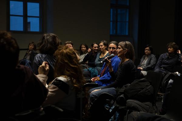 Tanzquartier Wien: Wir gehen erst, wenn wir gekommen sind. Ein Gespräch über 30 Jahre künstlerische Arbeit von Barbara Kraus. (22.2.2020) https://esel.at/termin/104944 | Foto: eSeL Foto: eSeL.at - Lorenz Seidler