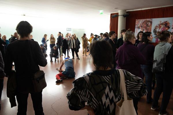 Tanzquartier Wien: Barbara Kraus - Wer will kann gehen (22.2.2020) https://esel.at/termin/104944 | Foto: eSeL Foto: eSeL.at - Lorenz Seidler