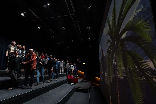 Tanzquartier Wien: Barbara Kraus - Wer will kann gehen (22.2.2020) https://esel.at/termin/104944 | Foto: eSeL Foto: eSeL.at - Lorenz Seidler