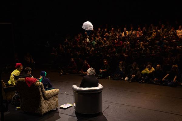 Tanzquartier Wien: Barbara Kraus - Wer will kann gehen (22.2.2020) https://esel.at/termin/104944 | Foto: eSeL Foto: eSeL.at - Lorenz Seidler