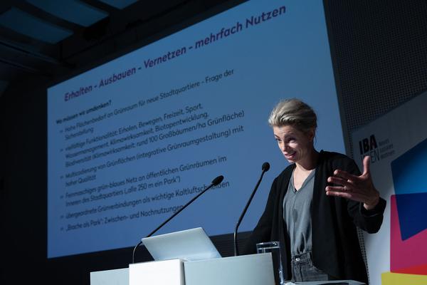 Architekturzentrum Wien: IBA Symposium: "Wir sind Quartier. Stadtentwicklung in der Klimakrise" (14.10.2020) Wie wohnen wir morgen?https://www.iba-wien.at/veranstaltungen/uebersicht/past-event-detail/event/wir-sind-quartier-symposium | Foto: eSeL Foto: eSeL.at - Lorenz Seidler