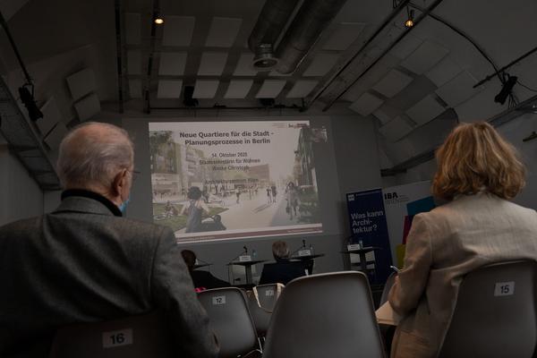Architekturzentrum Wien: IBA Symposium: "Wir sind Quartier. Stadtentwicklung in der Klimakrise" (14.10.2020) Wie wohnen wir morgen?https://www.iba-wien.at/veranstaltungen/uebersicht/past-event-detail/event/wir-sind-quartier-symposium | Foto: eSeL Foto: eSeL.at - Lorenz Seidler