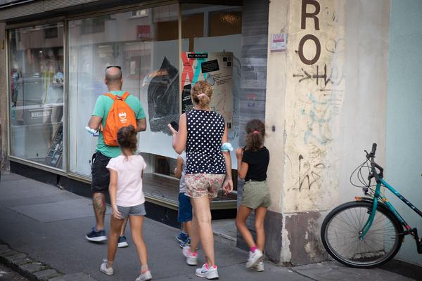 Studio Lassie: XX ART Flânerie – Eröffnung (10.7. - 18.7.2020) https://esel.at/termin/106218 | Foto: eSeL Foto: eSeL.at - Lorenz Seidler