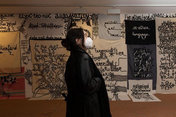 Kunsthalle Wien: And if I devoted my life to one of its feathers? (Wiener Festwochen Ausstellung, 14.5. - 26.9.2021) Foto: eSeL.at - Lorenz Seidler Foto: eSeL.at - Lorenz Seidler