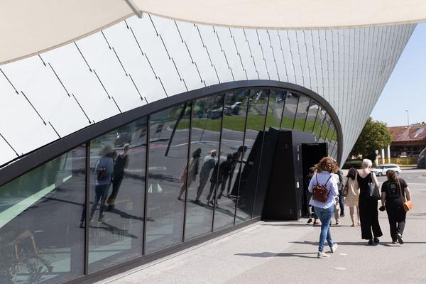 Landesgalerie Niederösterreich: #Artstories: Spuren und Masken der Flucht (4.9.2021) Foto: eSeL Foto: eSeL Lorenz Seidler
