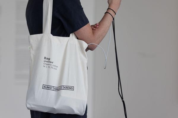 Landesgalerie Niederösterreich: #Artstories: Spuren und Masken der Flucht (4.9.2021) Foto: eSeL Foto: eSeL Lorenz Seidler
