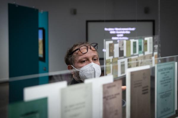 Kunsthalle Wien: Averklub Collective. Manuš heißt Mensch (2.6. - 5.9.2021) https://kunsthallewien.at/ausstellung/averklub-collective-manus-heisst-mensch | Foto: eSeL Foto: eSeL.at - Lorenz Seidler