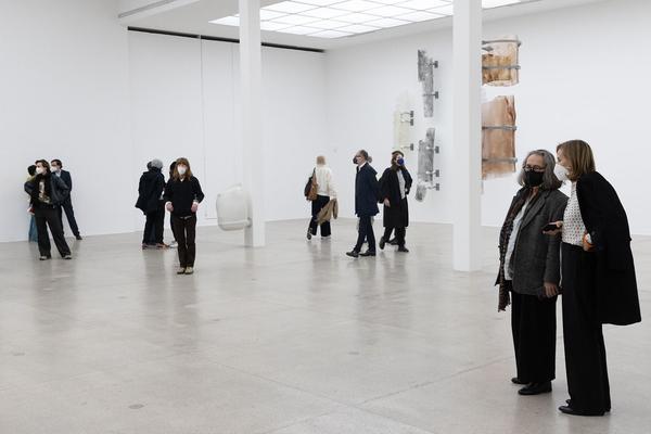 Vienna Art Week / Secession: Eröffnung Nairy Baghramian (19.11.2021) Foto: eSeL.at - Lorenz Seidler Foto: eSeL.at - Lorenz Seidler